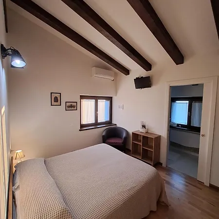 Bed & Breakfast Alle Robinie 3*