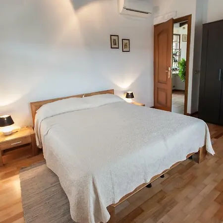 فندق مبيت وإفطار Alle Robinie 3*