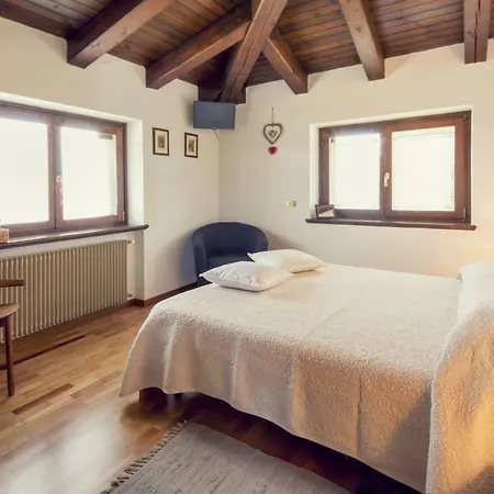 Alle Robinie Bed & Breakfast 3*