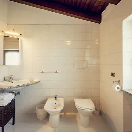 Alle Robinie Bed & Breakfast 3*