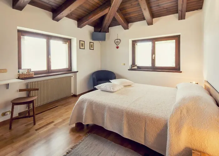 Alle Robinie Bed and Breakfast 3*