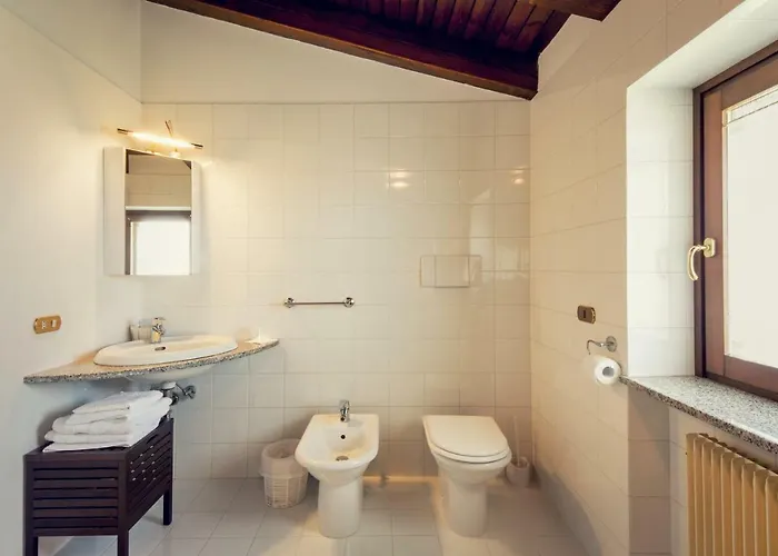 Alle Robinie Bed and Breakfast 3*